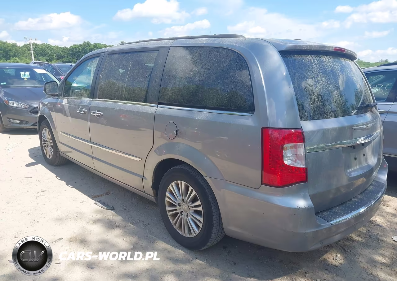 2015 Chrysler Town & Country Touring-L VIN:2C4RC1CG7FR673962 - 3
