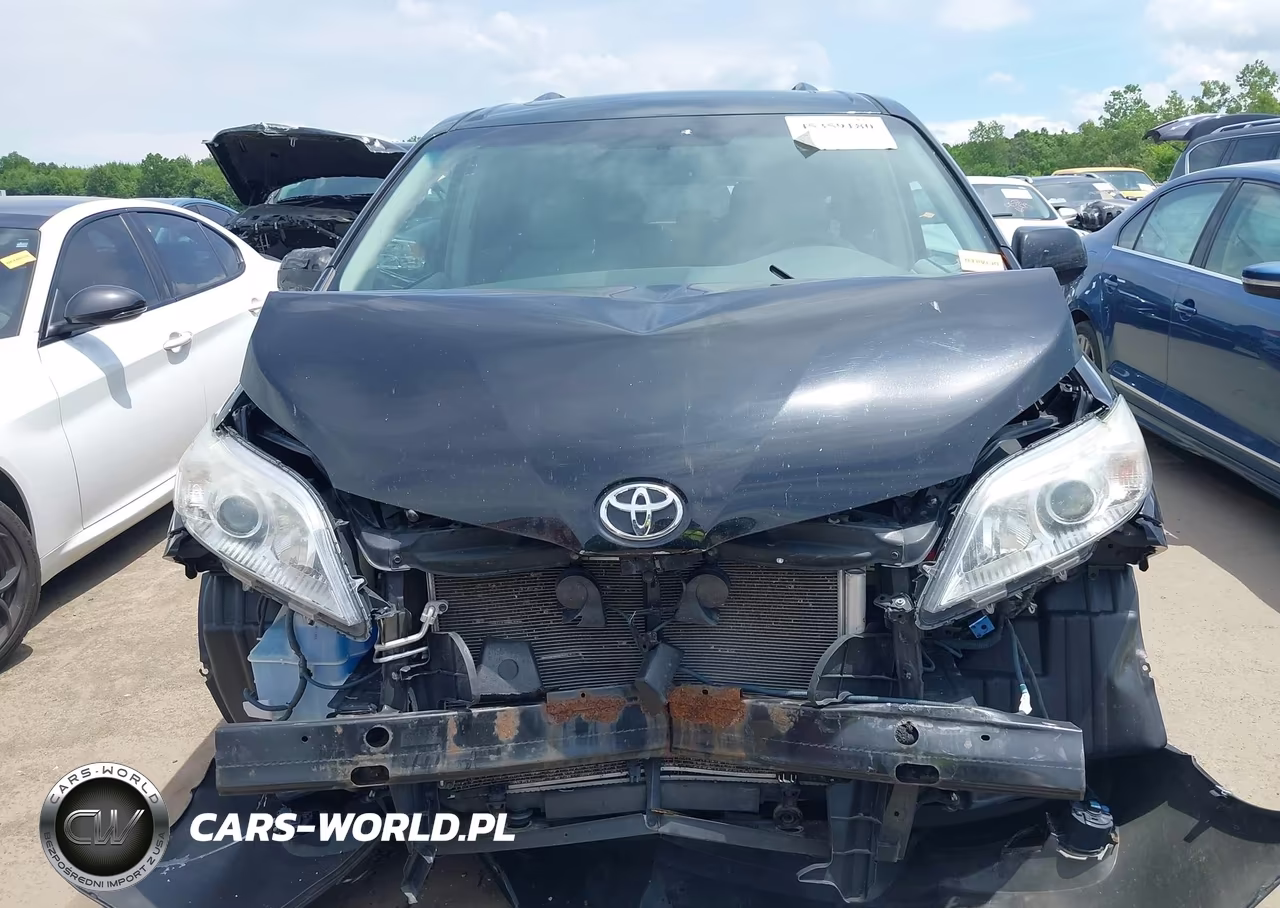 2014 Toyota Sienna Xle V6 8 Passenger VIN:5TDYK3DC3ES435330 - 13