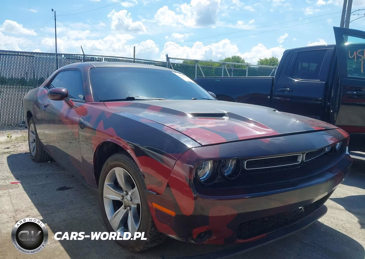 2015 Dodge Challenger Sxt – zdjęcie 1 z 17
