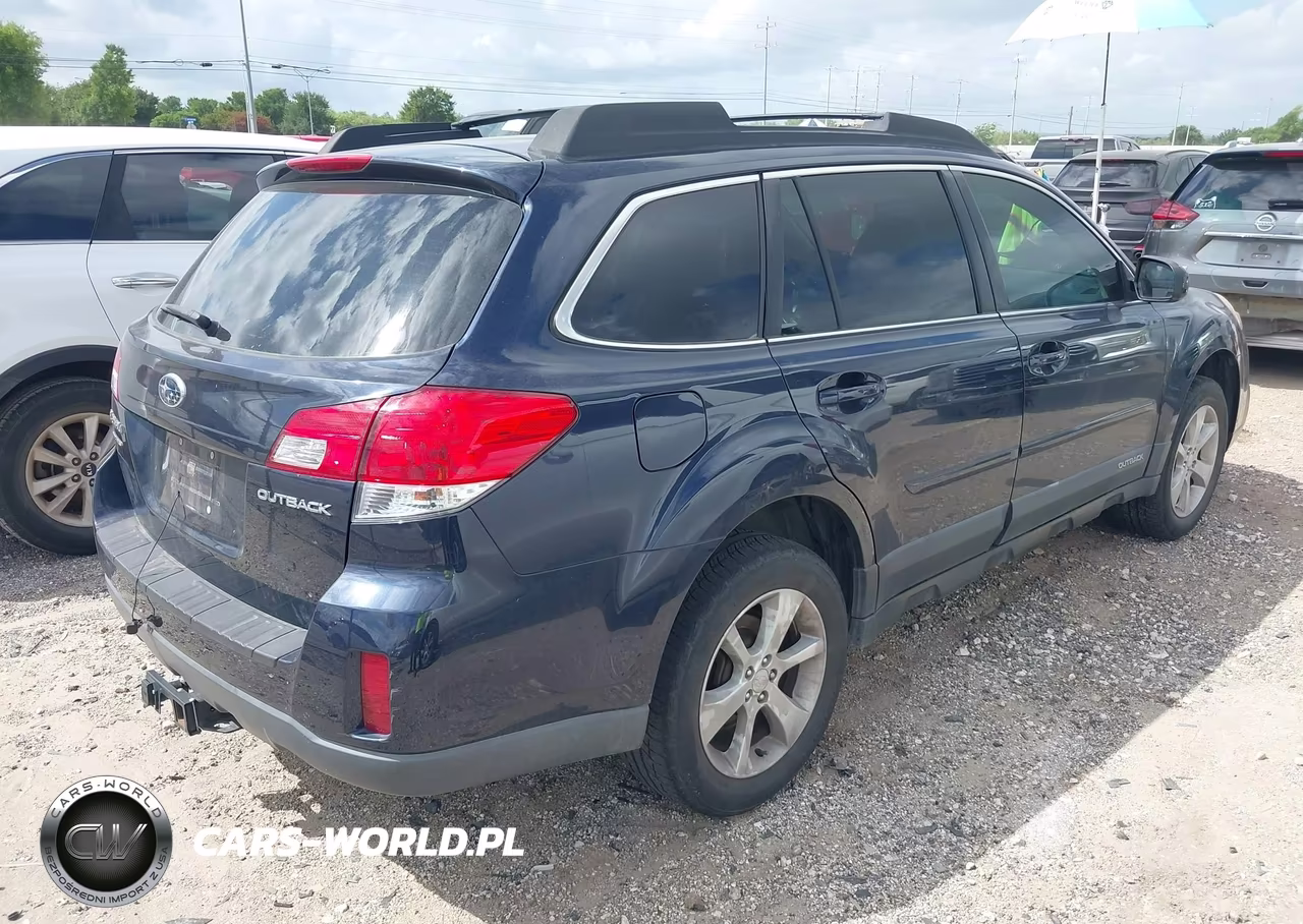 2013 Subaru Outback 2.5I Premium VIN:4S4BRCCC5D3277877 - 4