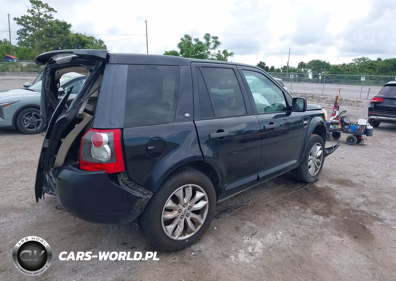 2011 Land Rover Lr2 VIN:SALFR2BN6BH219918 - 4