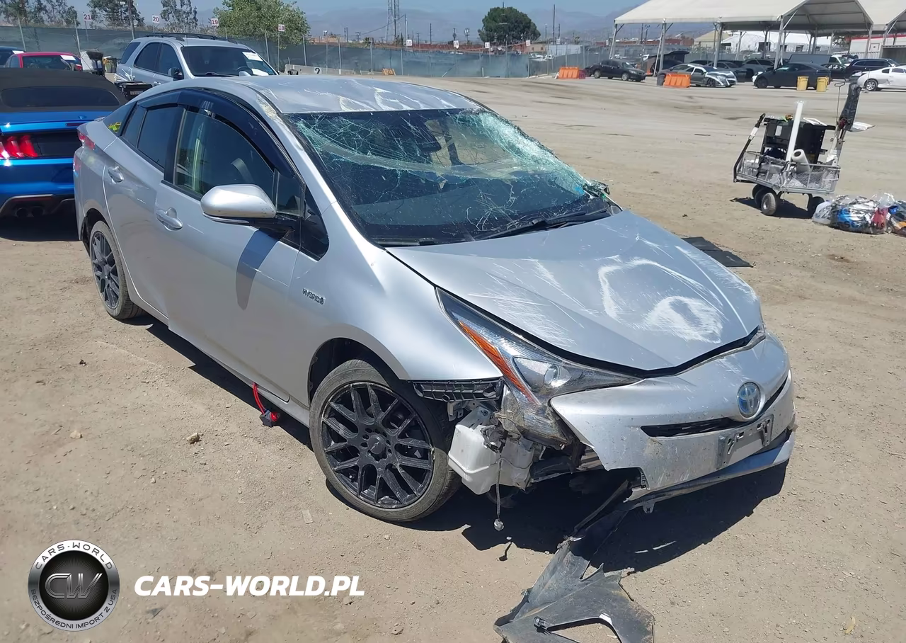 2016 Toyota Prius Three Touring – zdjęcie 1 z 17