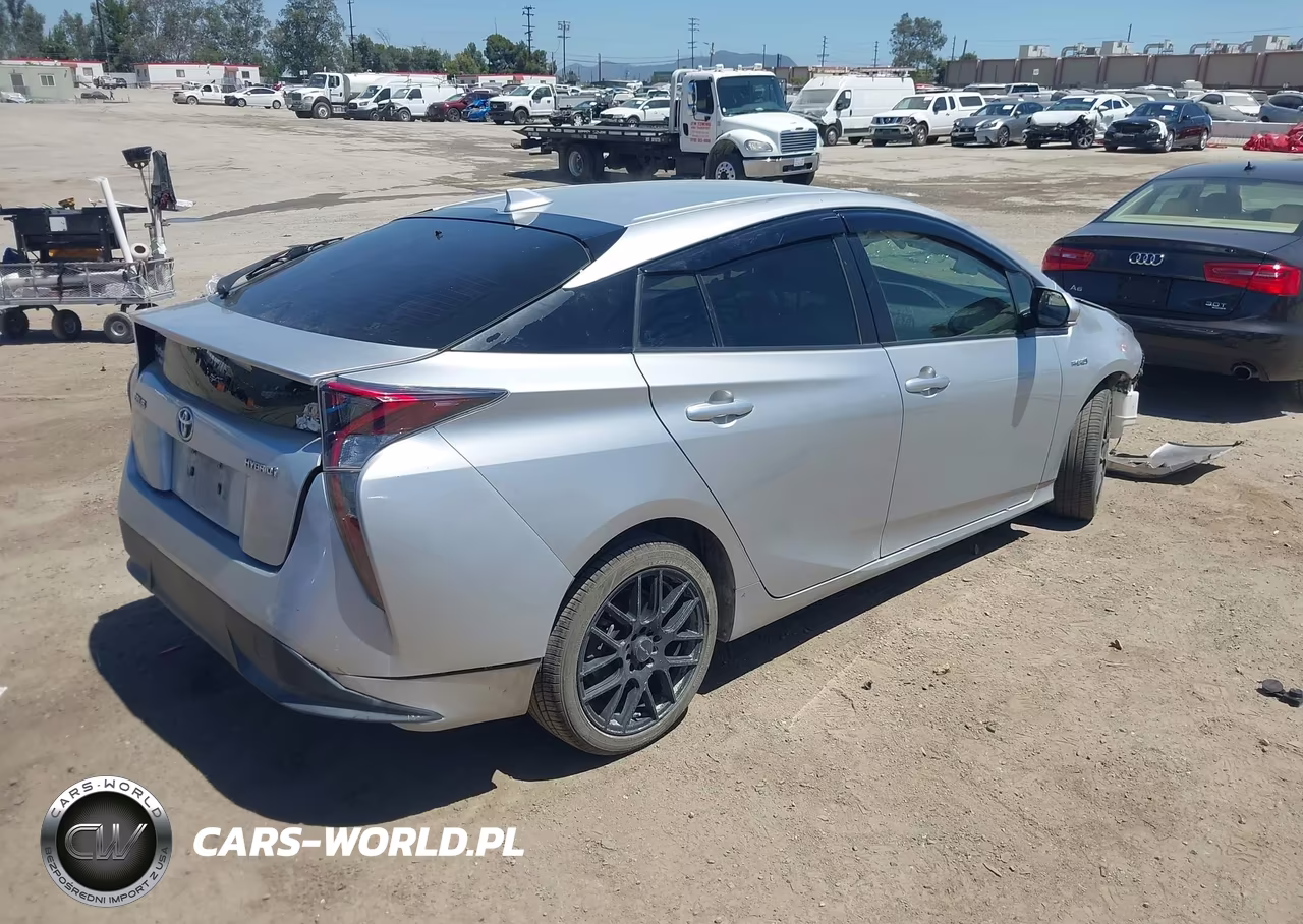 2016 Toyota Prius Three Touring VIN:JTDKARFU9G3514457 - 4