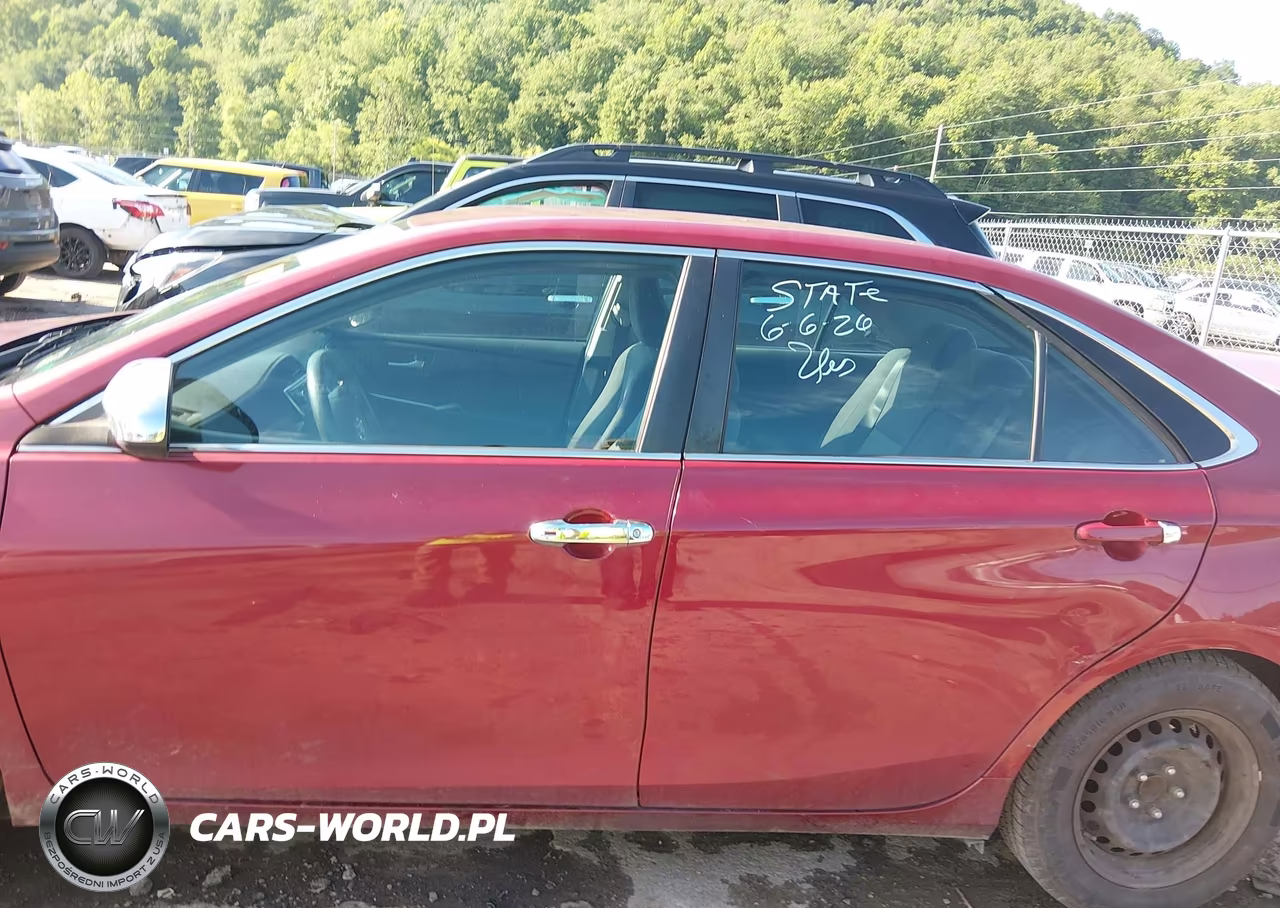 2015 Toyota Camry Hybrid Le VIN:4T1BD1FK0FU153955 - 15