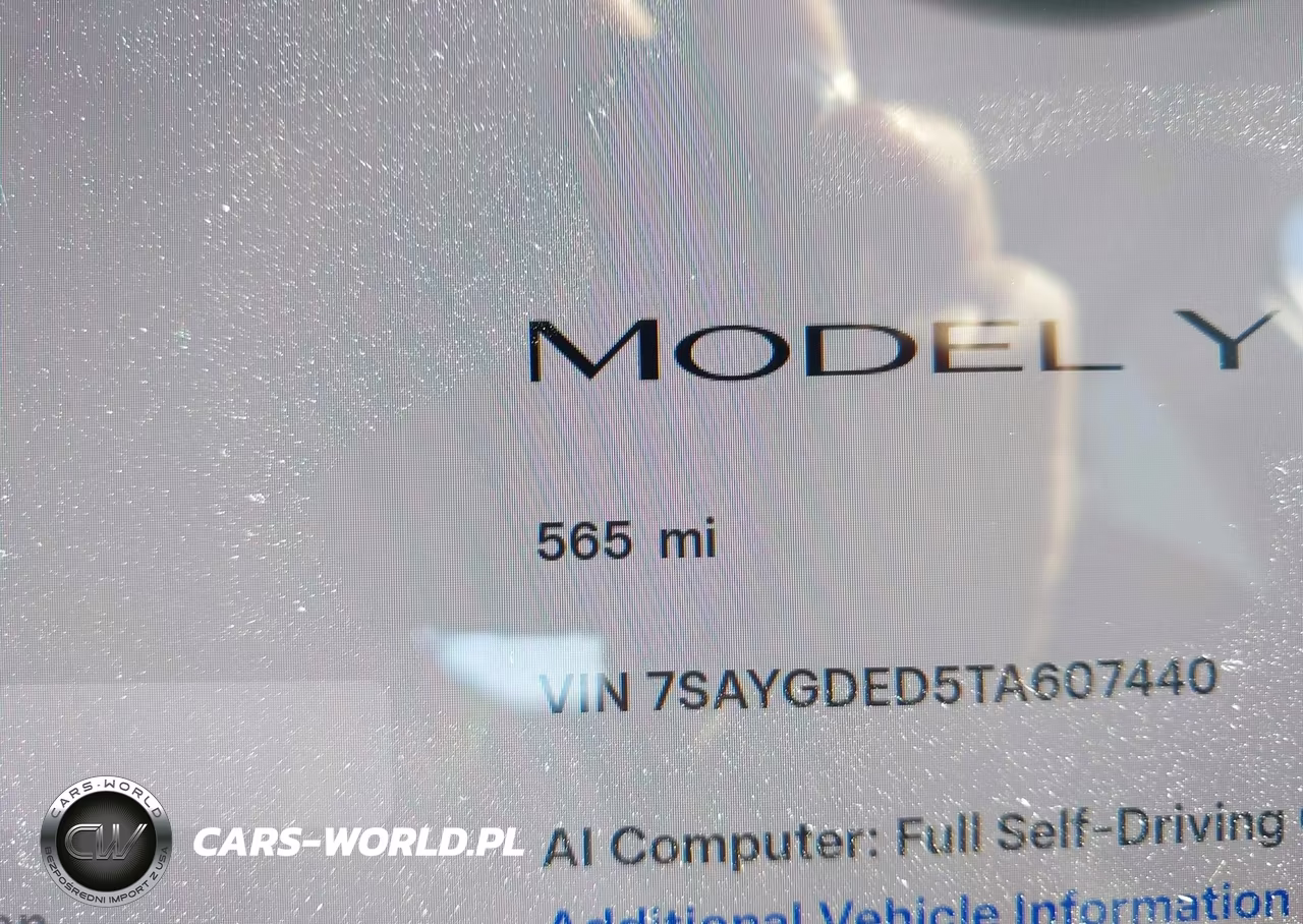 2026 Tesla Model Y Premium Rear-Wheel Drive-Rear-Wheel Drive VIN:7SAYGDED5TA607440 - 16
