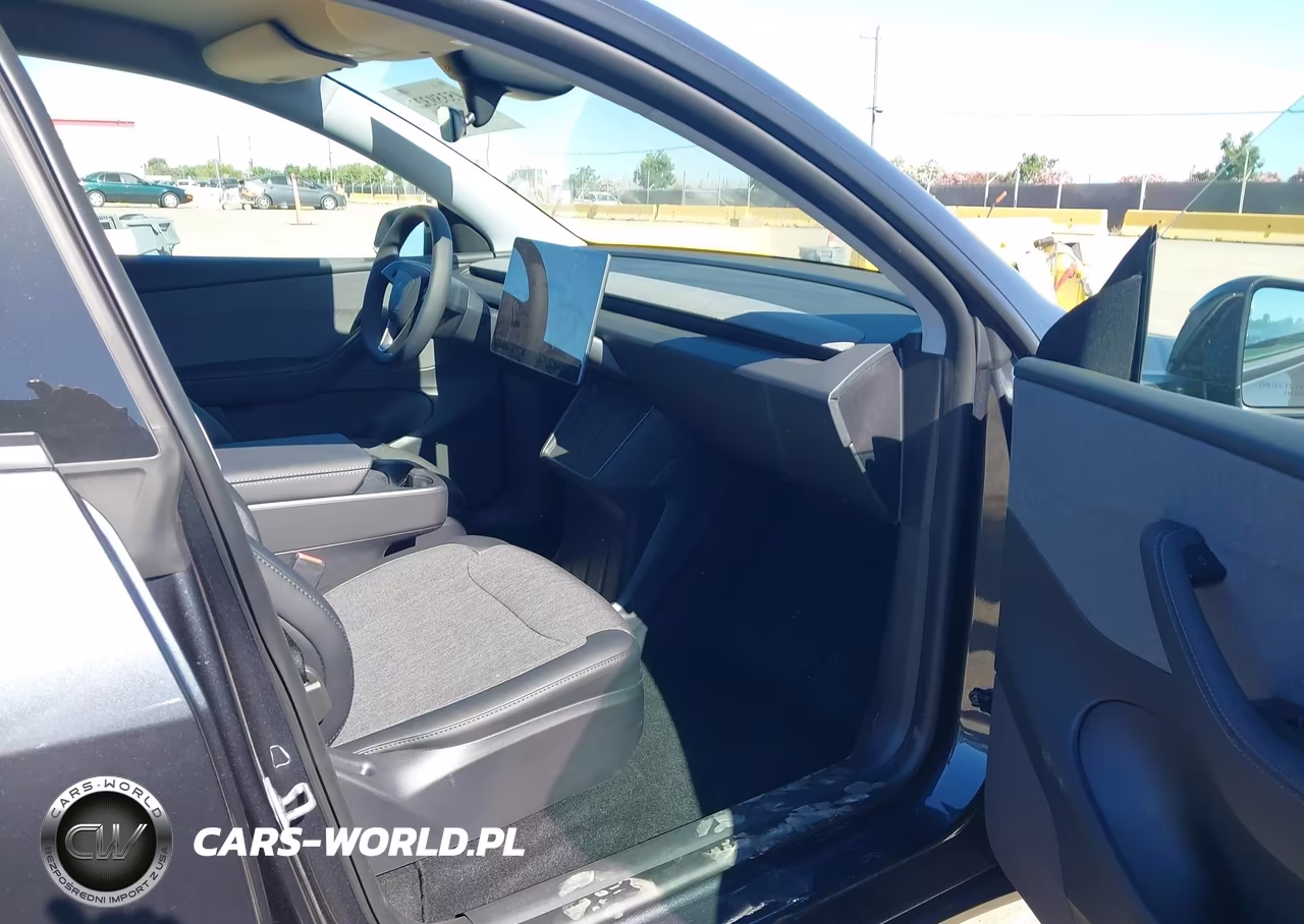 2026 Tesla Model Y Premium Rear-Wheel Drive-Rear-Wheel Drive VIN:7SAYGDED5TA607440 - 5