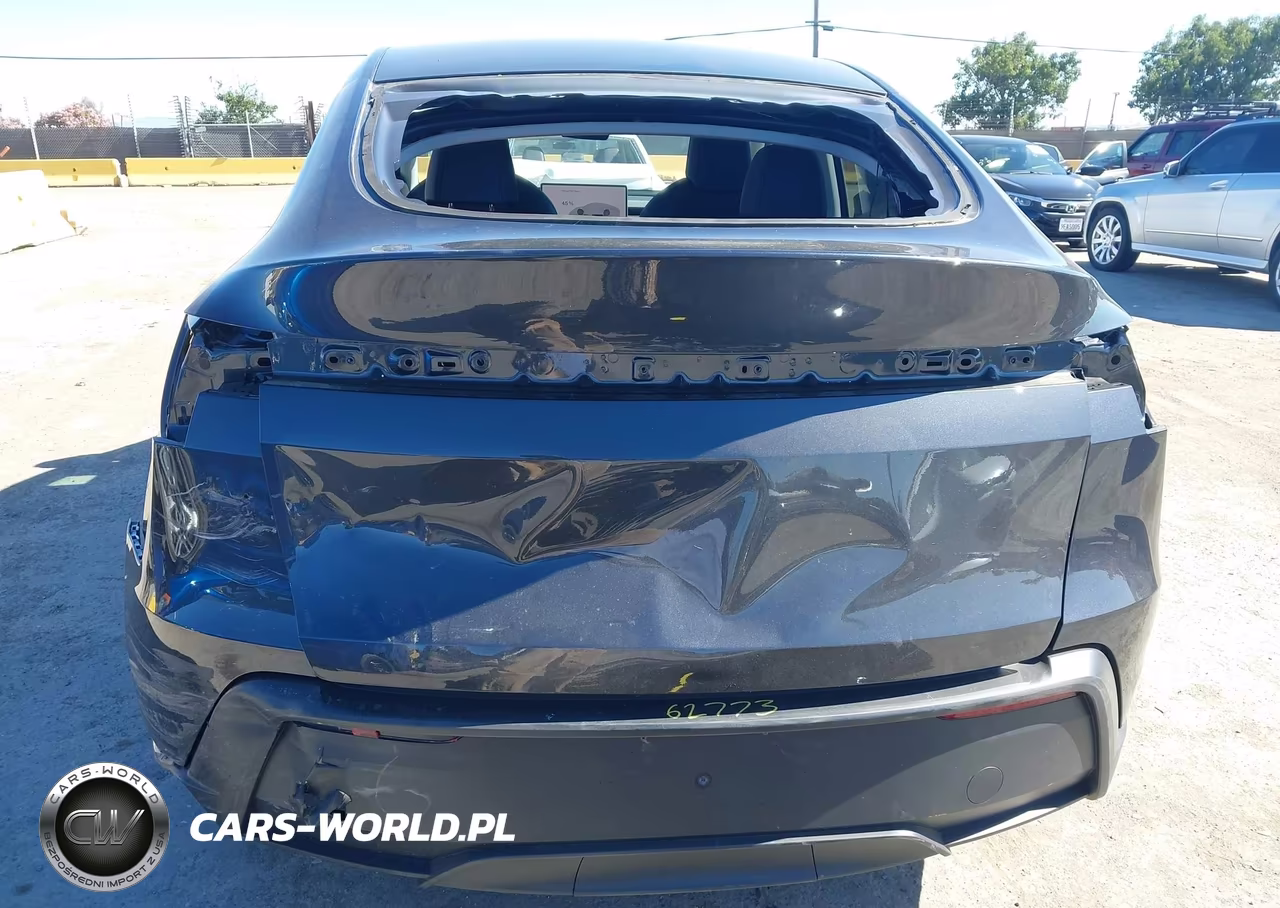 2026 Tesla Model Y Premium Rear-Wheel Drive-Rear-Wheel Drive VIN:7SAYGDED5TA607440 - 6