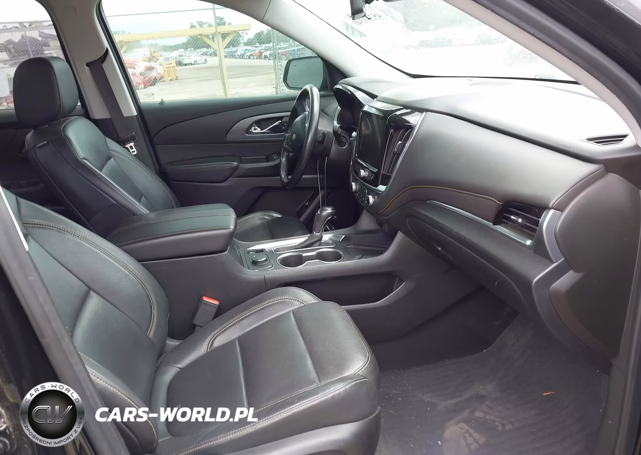 2019 Chevrolet Traverse Premier VIN:1GNERKKW8KJ232990 - 5