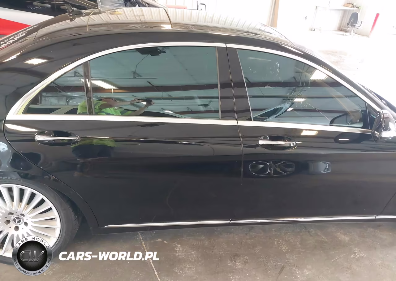 2019 Mercedes-Benz S 560 4Matic VIN:WDDUG8GB6KA489204 - 13