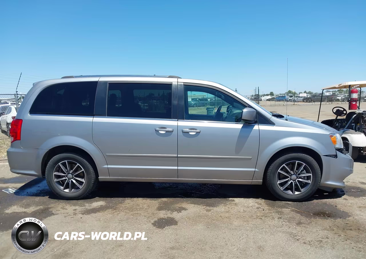 2017 Dodge Grand Caravan Sxt VIN:2C4RDGCGXHR857974 - 13