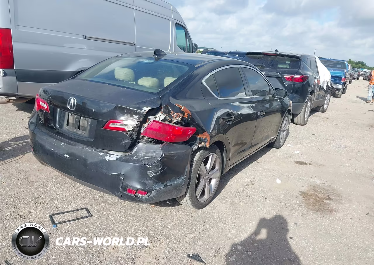 2013 Acura Ilx 2.0L VIN:19VDE1F58DE008588 - 4