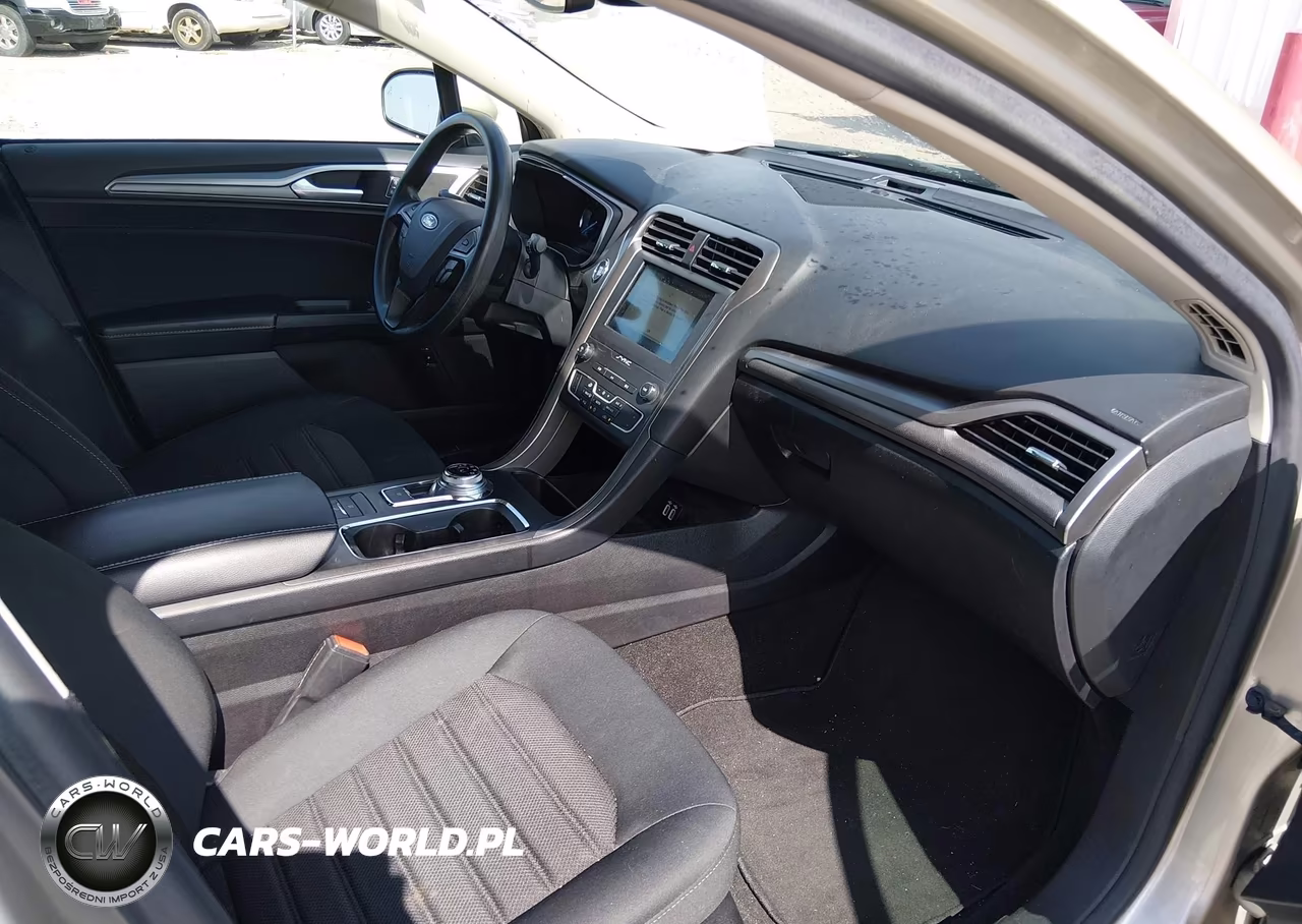 2019 Ford Fusion Hybrid Se VIN:3FA6P0LU5KR274422 - 5