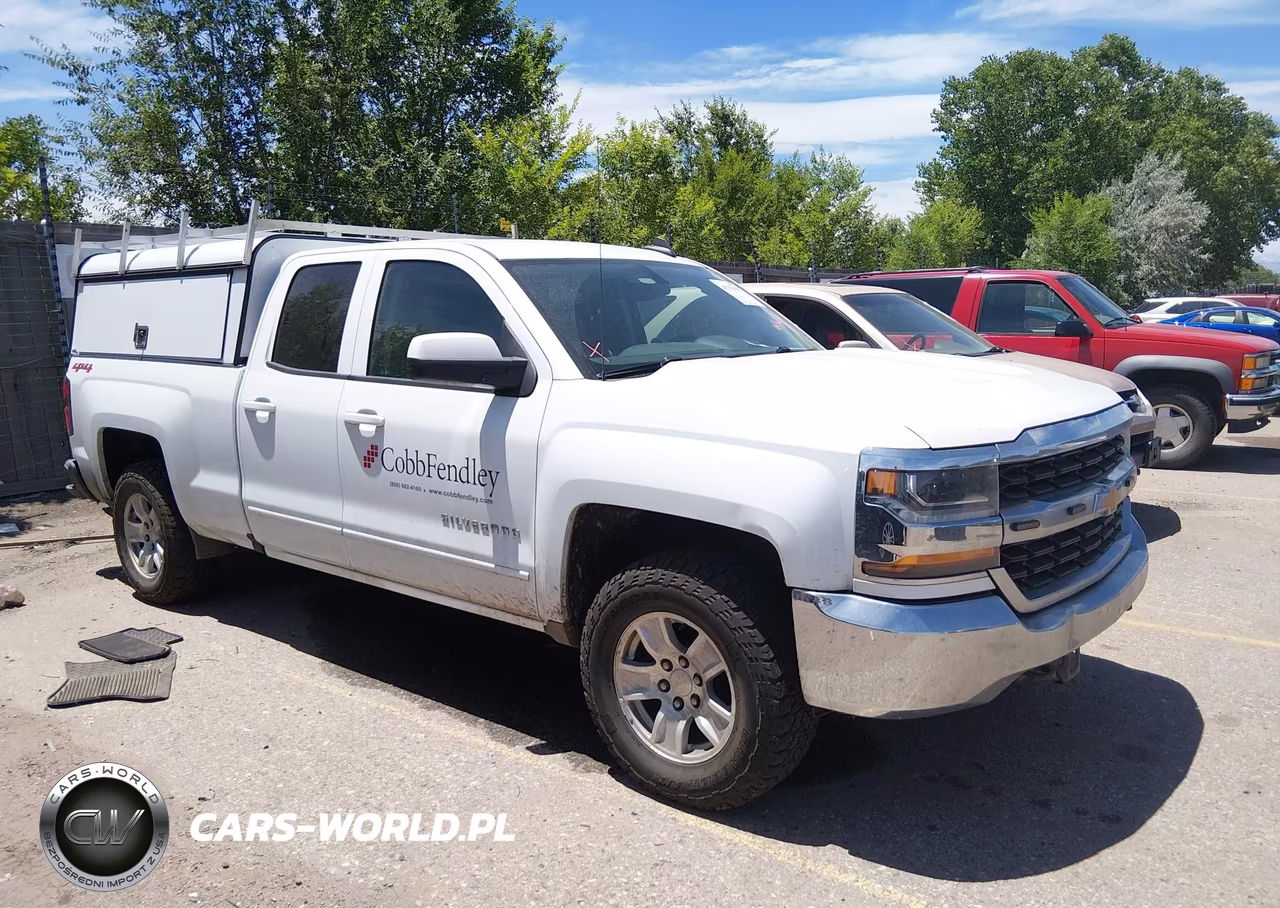 2018 Chevrolet Silverado 1500 VIN:1GCVKREH6JZ140134 - 13