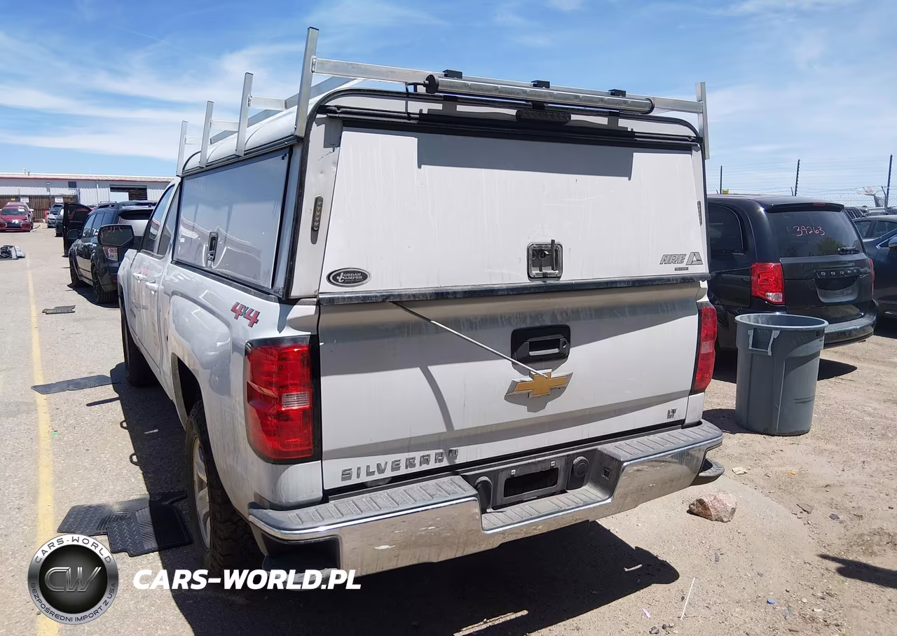 2018 Chevrolet Silverado 1500 VIN:1GCVKREH6JZ140134 - 16
