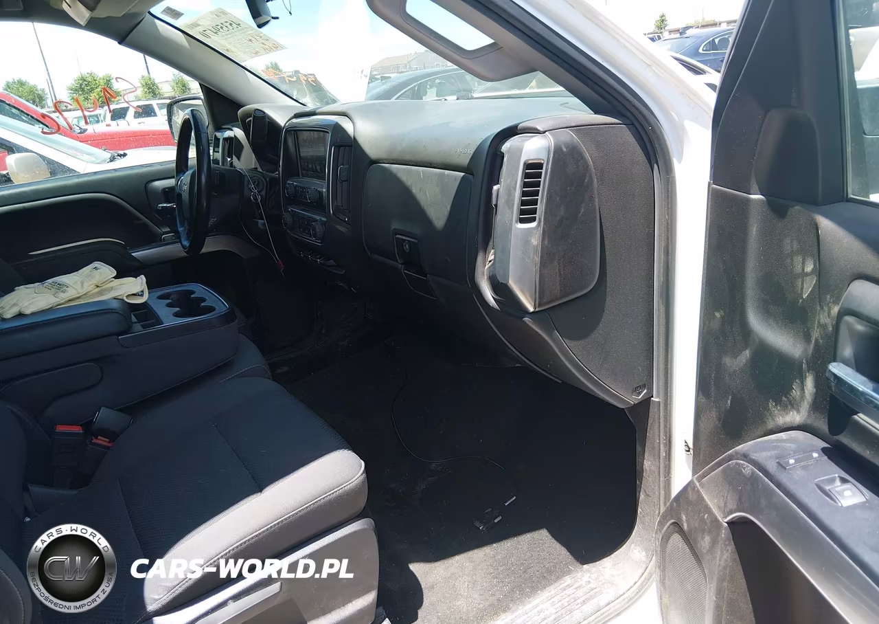 2018 Chevrolet Silverado 1500 VIN:1GCVKREH6JZ140134 - 5