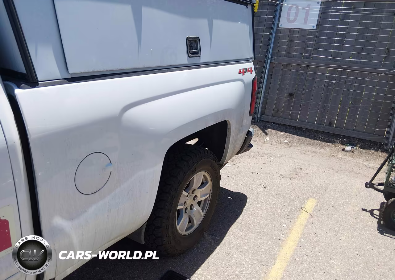 2018 Chevrolet Silverado 1500 VIN:1GCVKREH6JZ140134 - 6