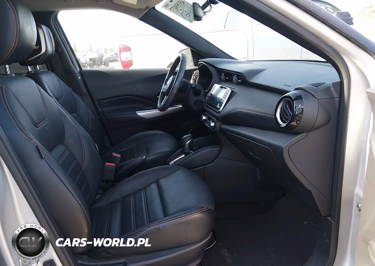 2019 Nissan Kicks Sr VIN:3N1CP5CU9KL477913 - 5