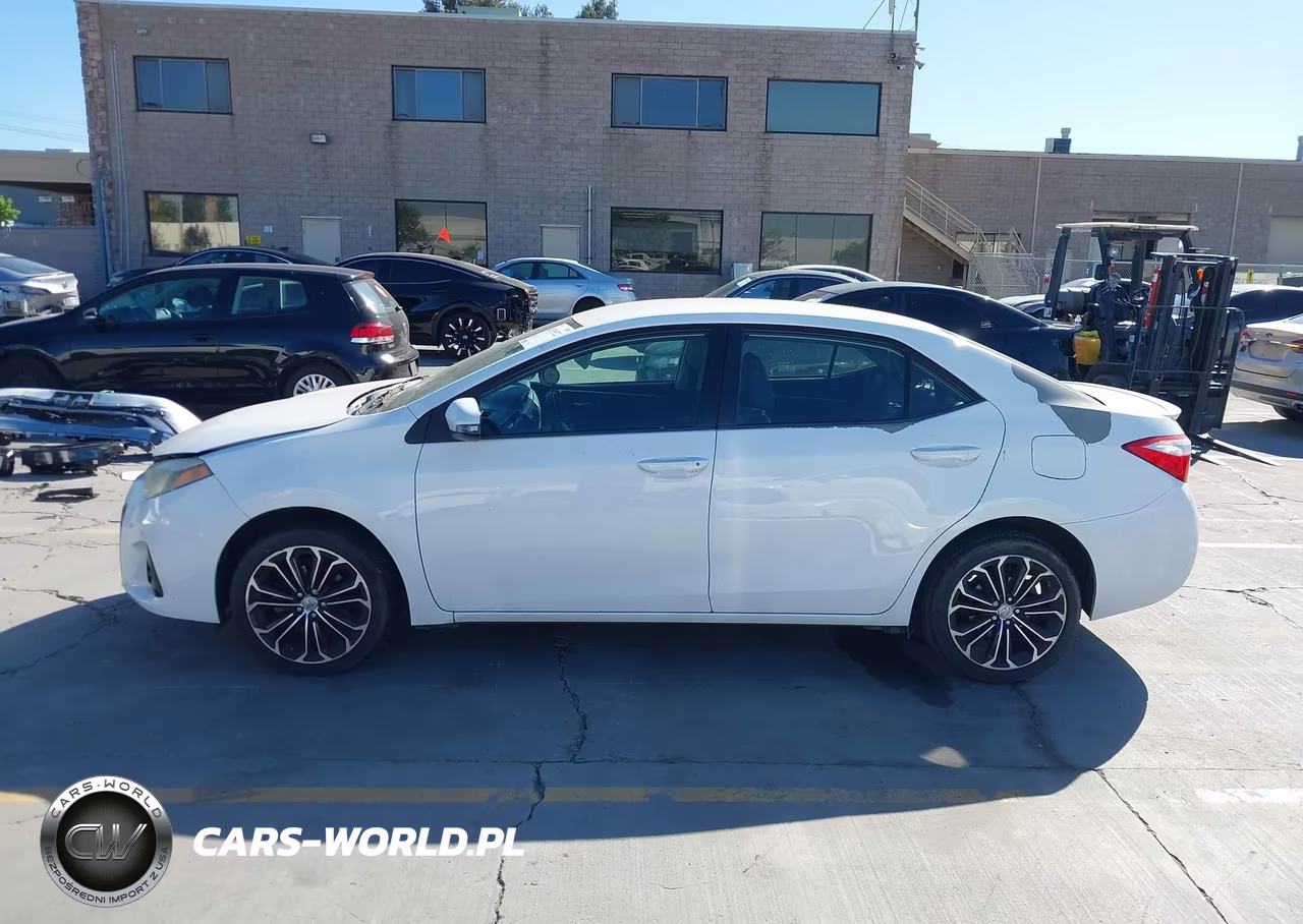 2015 Toyota Corolla S Plus VIN:5YFBURHE4FP267500 - 13