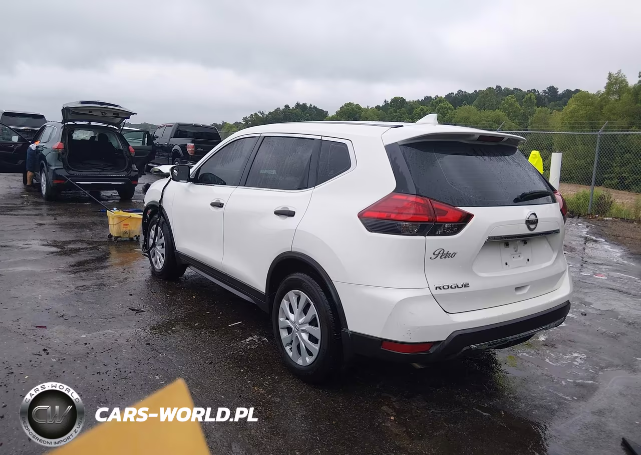 2017 Nissan Rogue S VIN:5N1AT2MT6HC796061 - 3