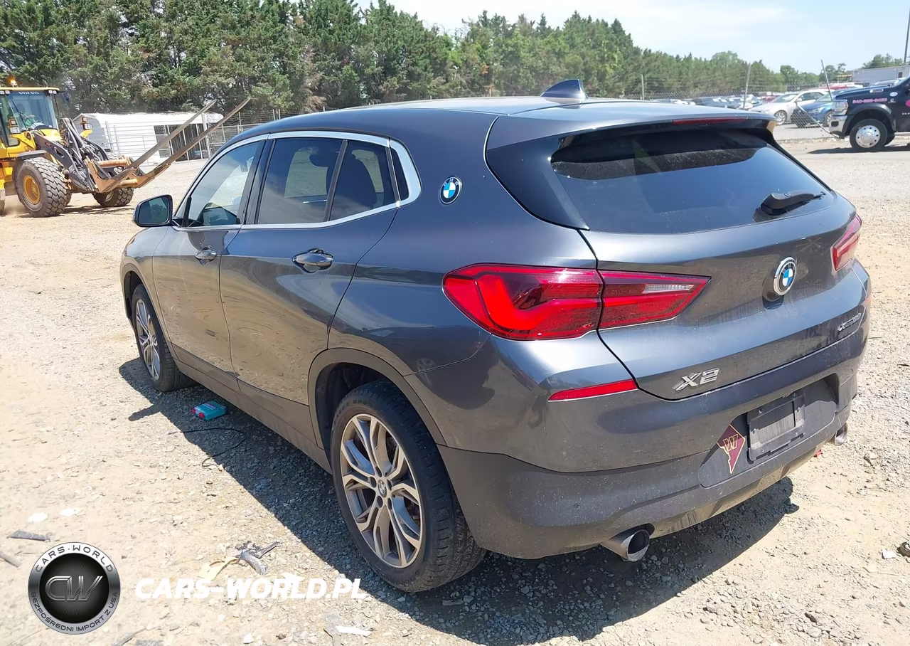 2018 BMW X2 xDrive28I VIN:WBXYJ5C38JEF70955 - 3