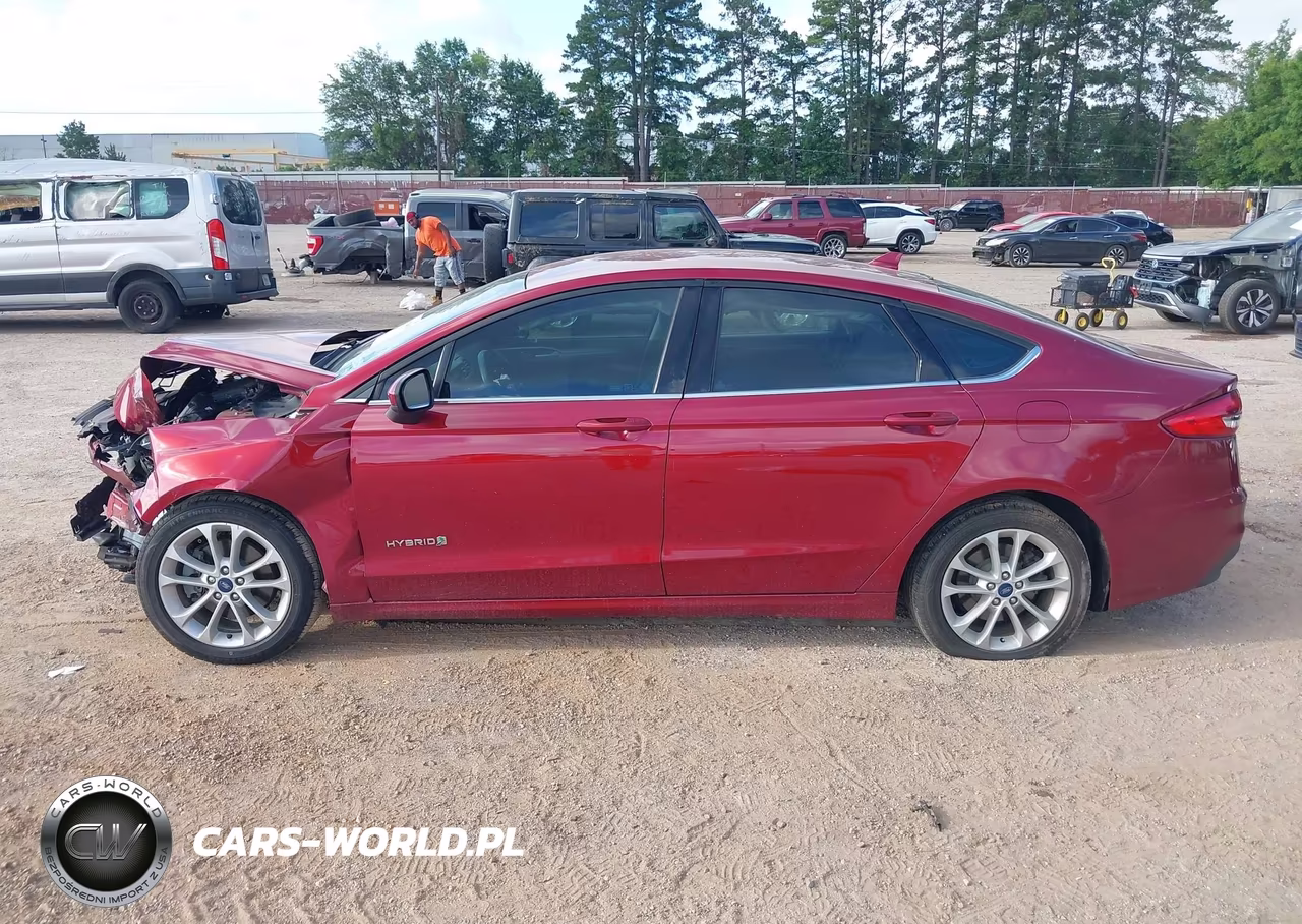2019 Ford Fusion Hybrid Se VIN:3FA6P0LU3KR113440 - 15
