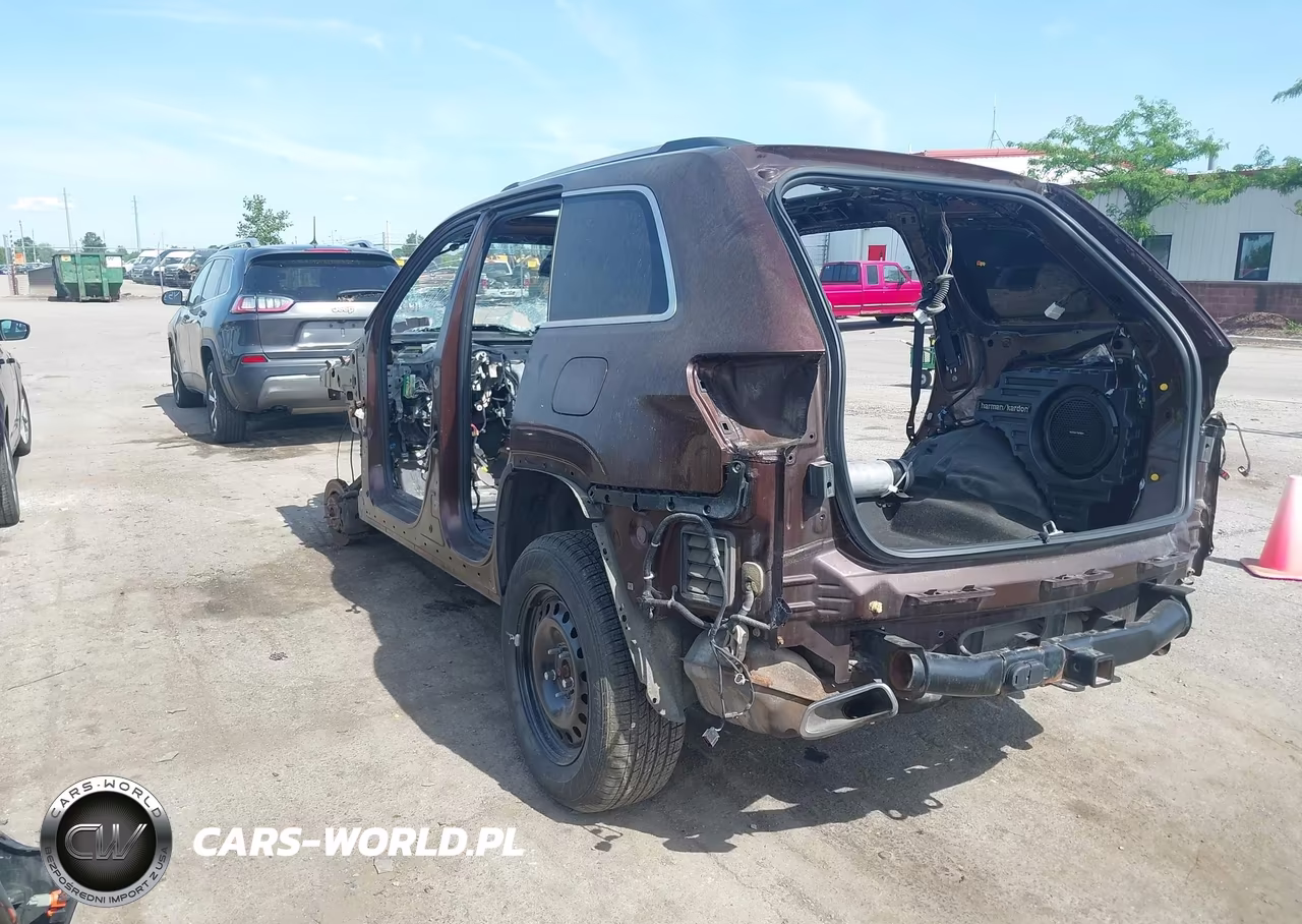 2015 Jeep Grand Cherokee VIN:1C4RJFJM9FC165612 - 3