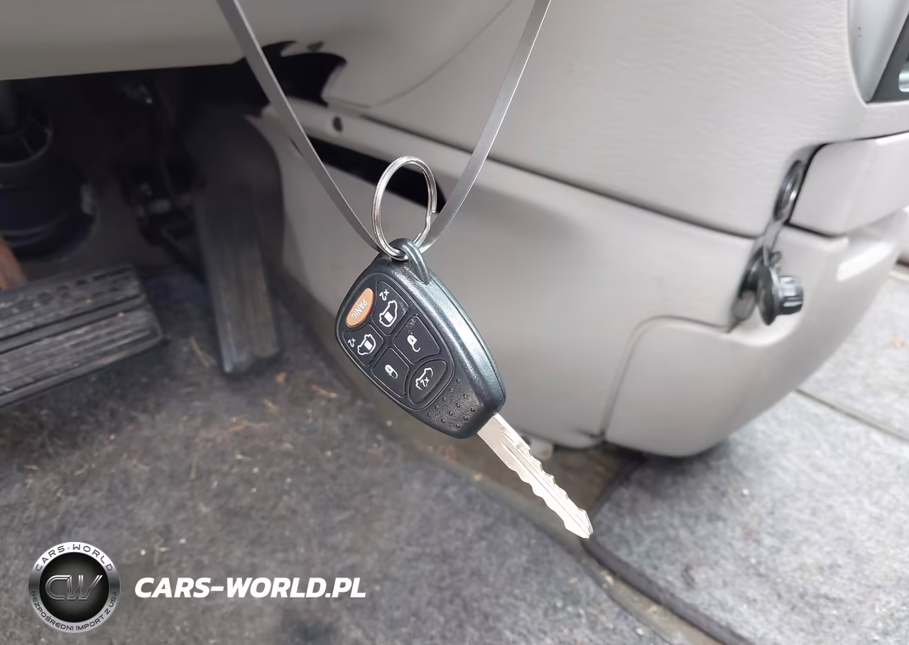 2006 Chrysler Town & Country Touring VIN:2A4GP54L46R923165 - 11