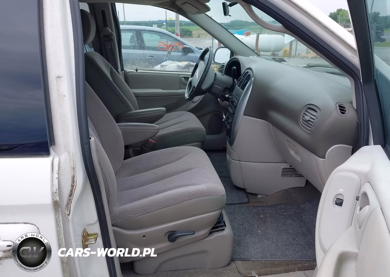 2006 Chrysler Town & Country Touring VIN:2A4GP54L46R923165 - 5