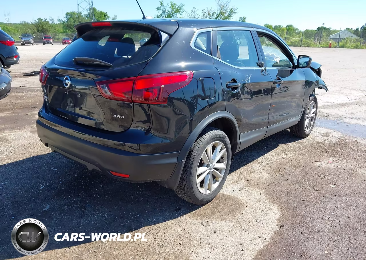 2017 Nissan Rogue Sport S VIN:JN1BJ1CR1HW142732 - 4