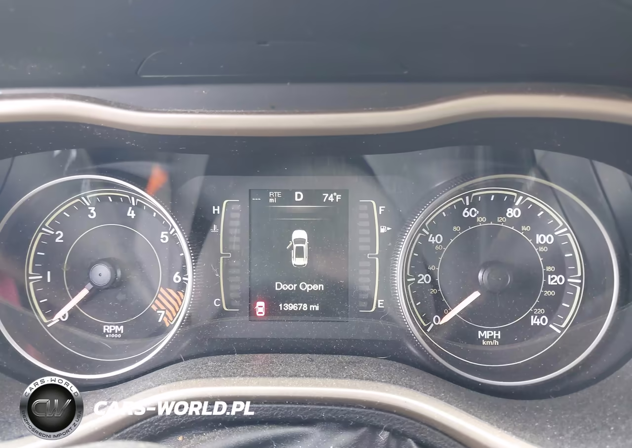 2014 Jeep Cherokee Latitude VIN:1C4PJMCB3EW147076 - 7