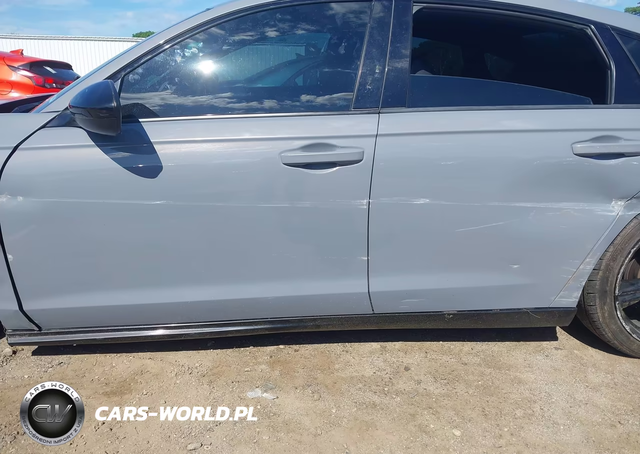 2023 Honda Accord Hybrid Sport-L VIN:1HGCY2F70PA047136 - 17