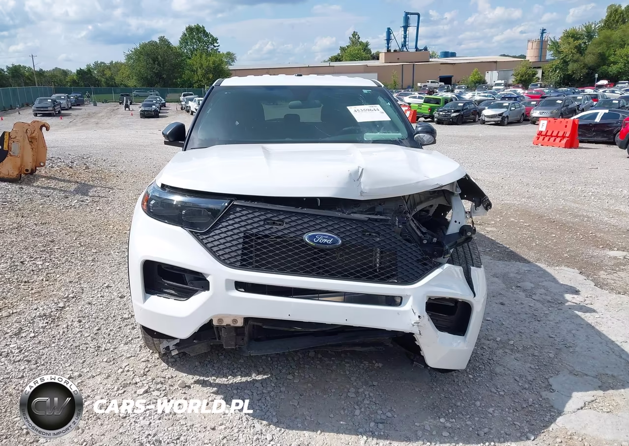 2023 Ford Police Interceptor Utility VIN:1FM5K8AB4PGB11128 - 17