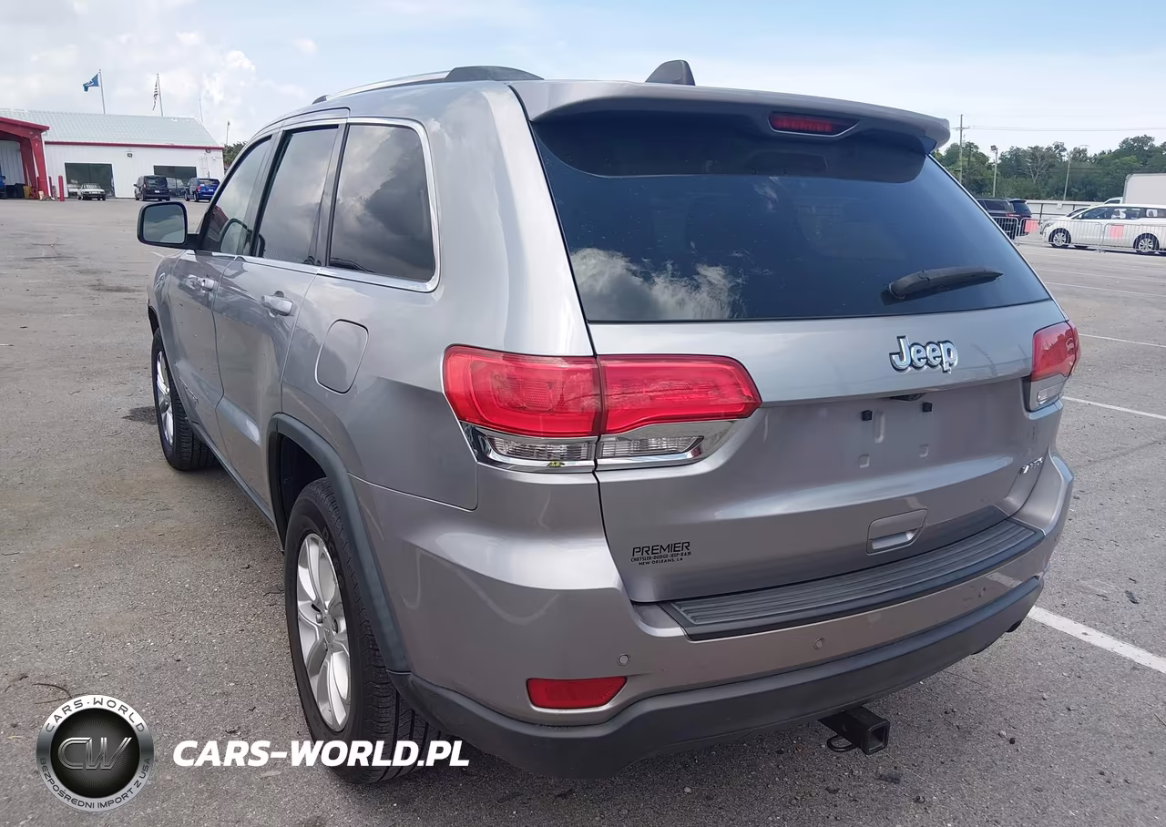 2016 Jeep Grand Cherokee Laredo VIN:1C4RJEAG4GC415523 - 3