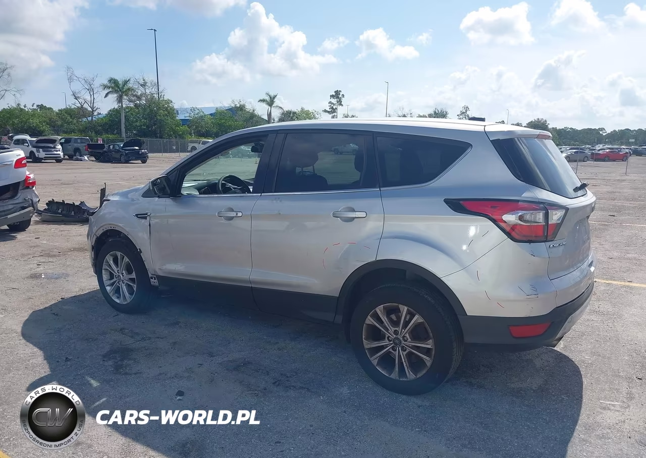 2017 Ford Escape Se VIN:1FMCU0GD9HUA53077 - 3