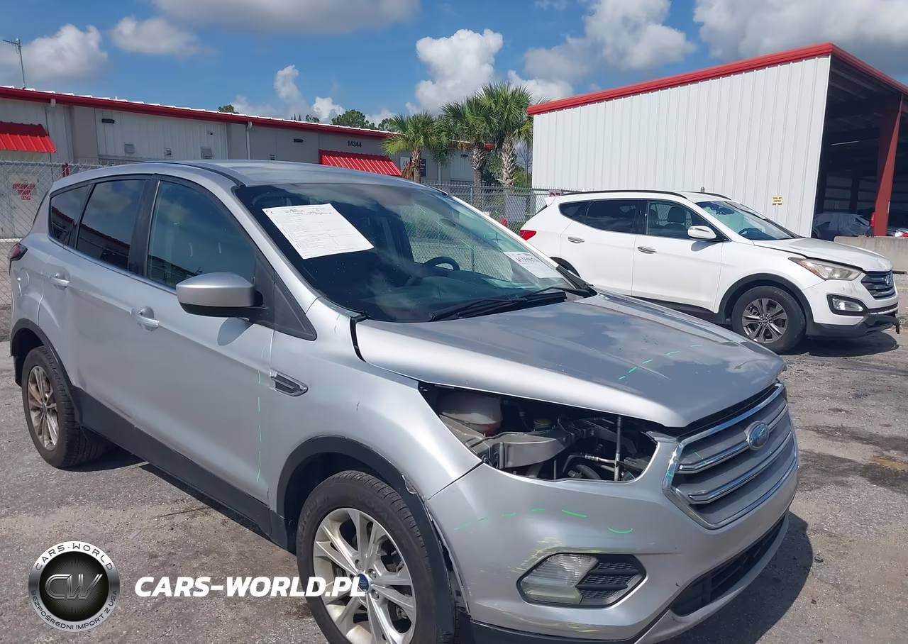2017 Ford Escape Se VIN:1FMCU0GD9HUA53077 - 6