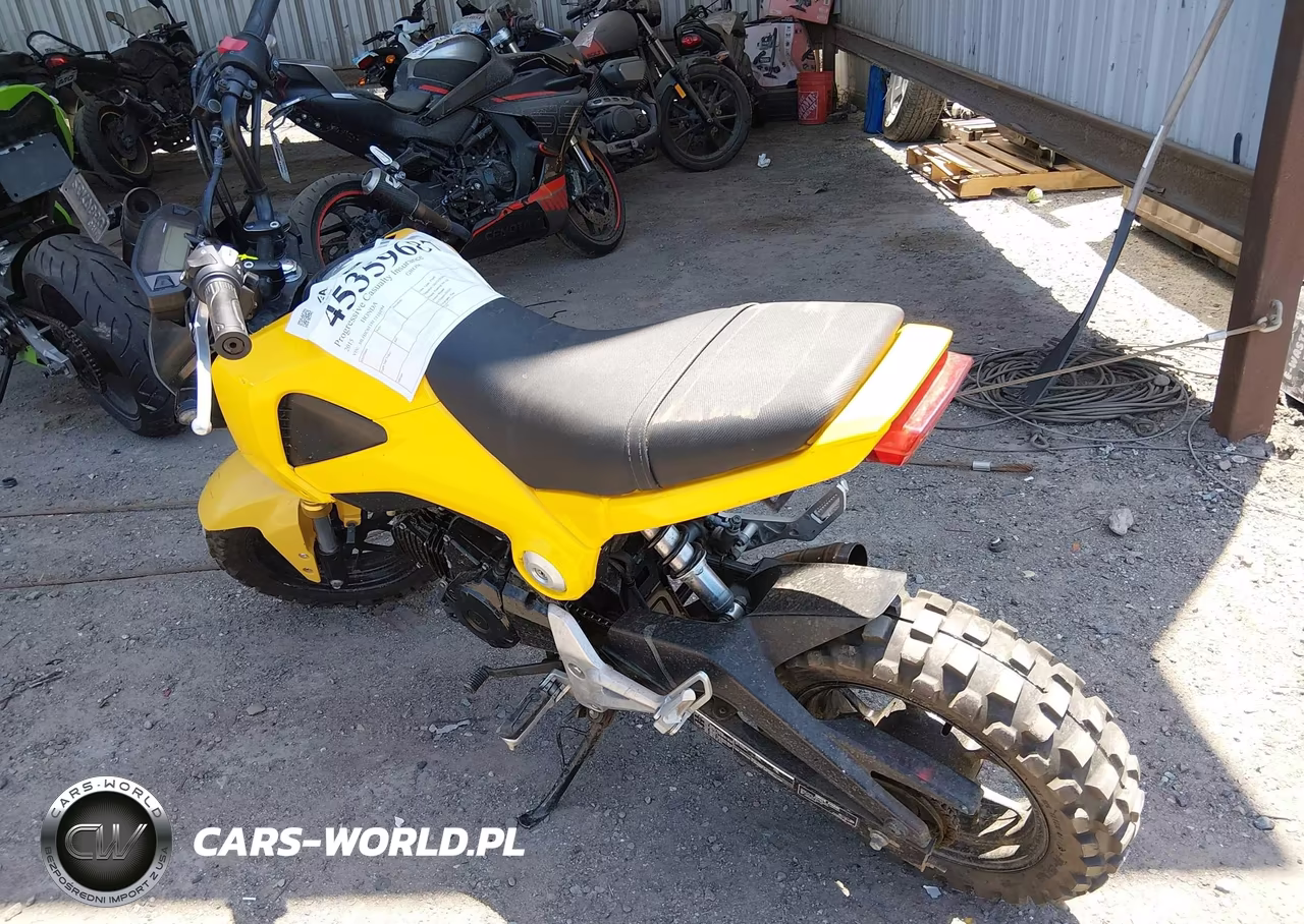 2015 Honda Grom 125 VIN:MLHJC6118F5110194 - 3
