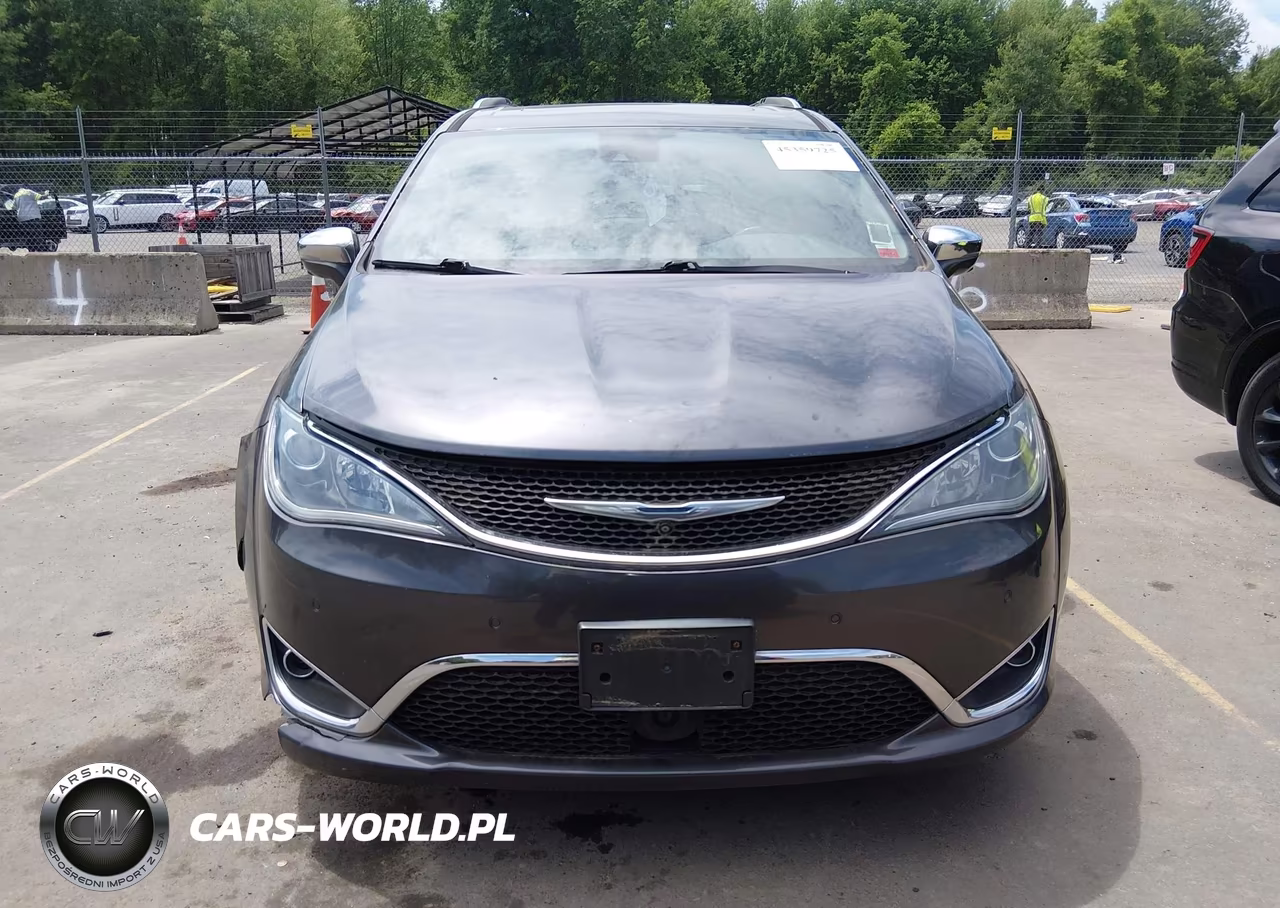 2017 Chrysler Pacifica Limited VIN:2C4RC1GG6HR545323 - 13