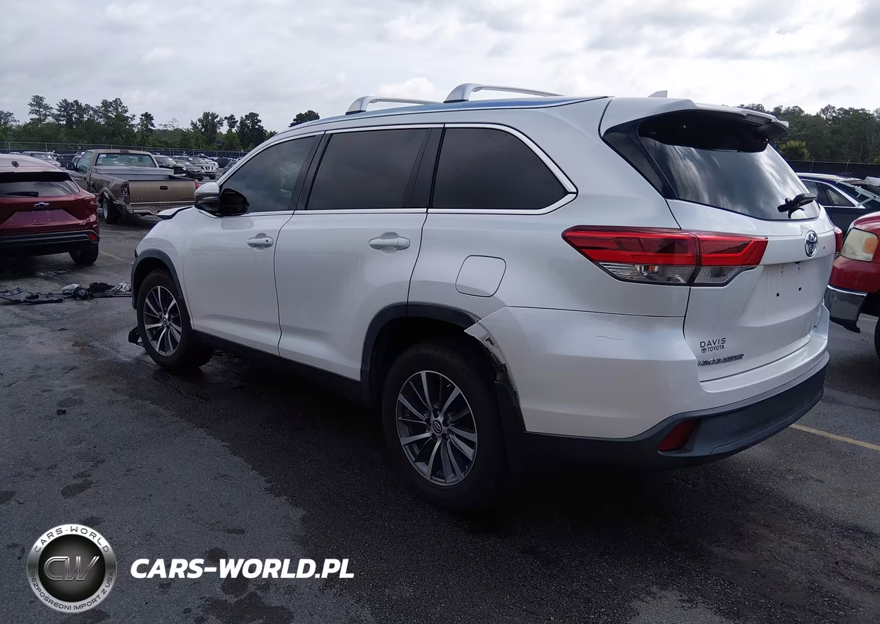 2019 Toyota Highlander Xle VIN:5TDJZRFH7KS618783 - 3