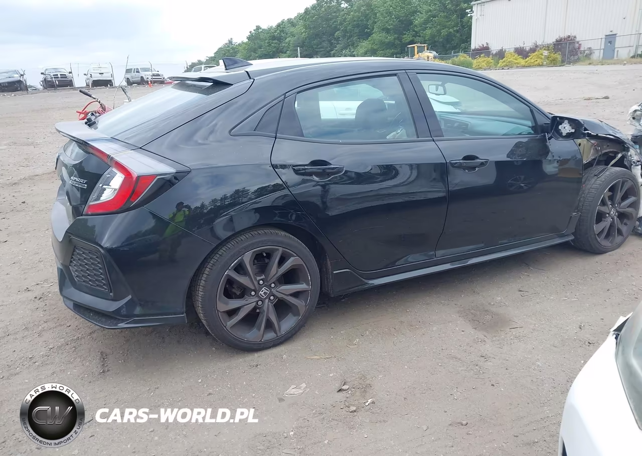 2018 Honda Civic Sport Touring VIN:SHHFK7H94JU425755 - 4