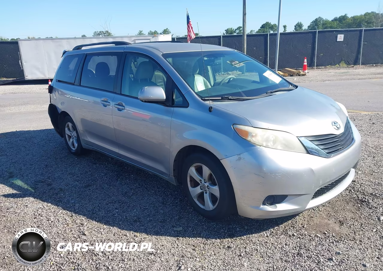 2011 Toyota Sienna Le V6