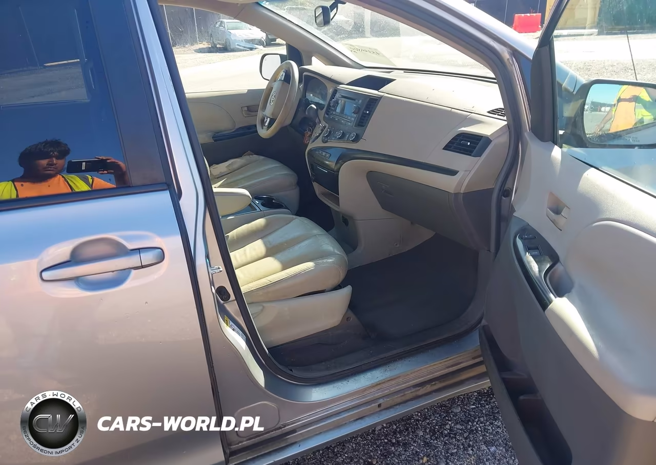 2011 Toyota Sienna Le V6 VIN:5TDKK3DC7BS024000 - 5