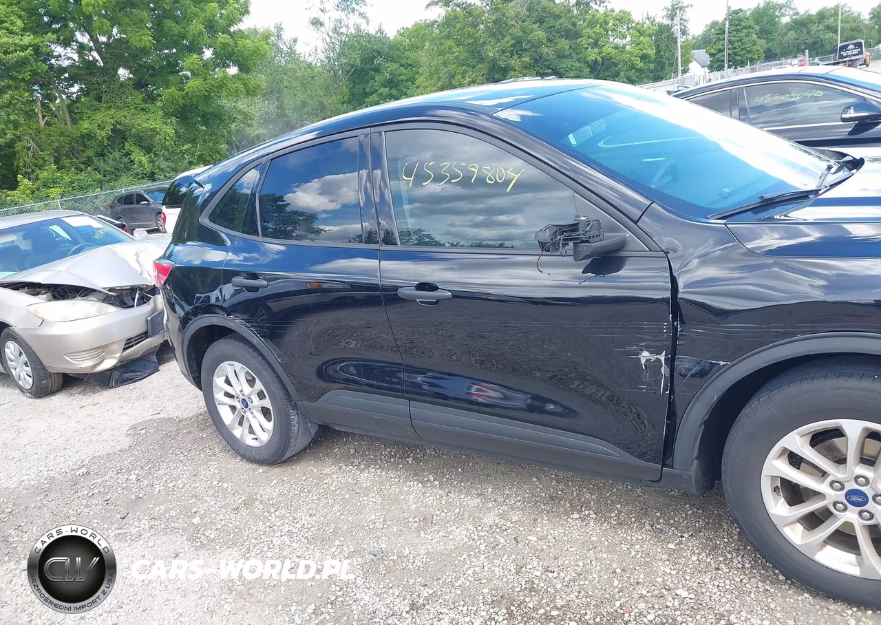 2021 Ford Escape S VIN:1FMCU0F65MUA11163 - 17