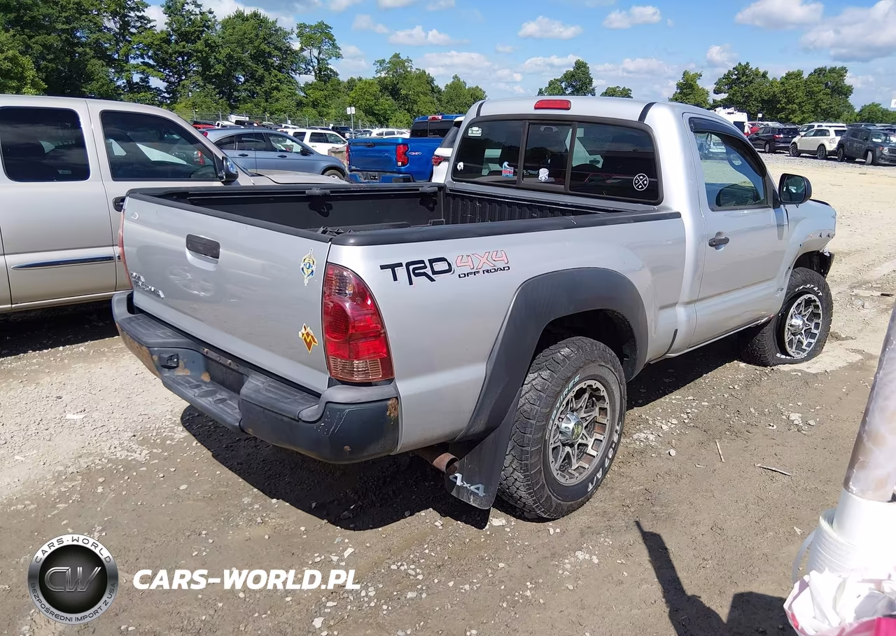 2013 Toyota Tacoma VIN:5TFPX4EN6DX016156 - 4