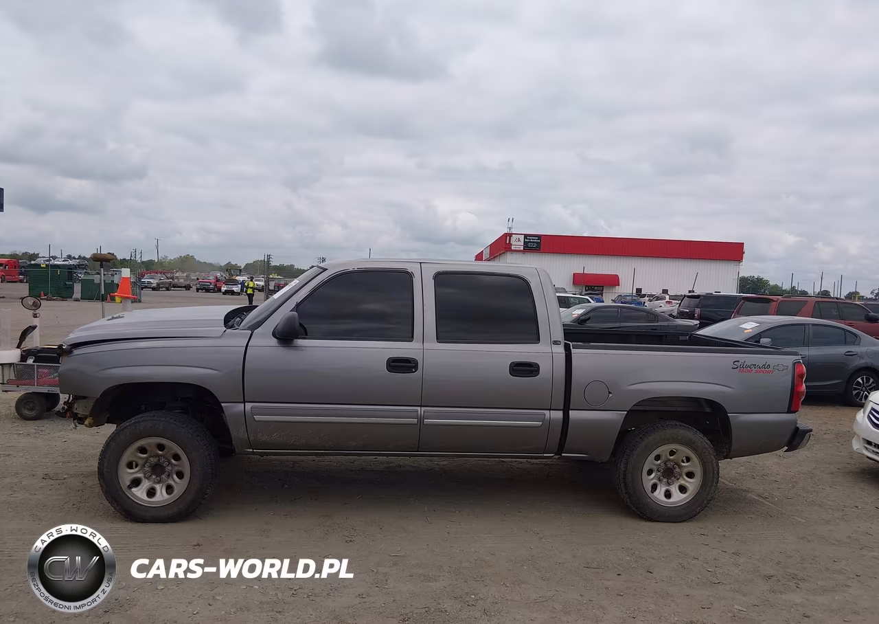 2007 Chevrolet Silverado 1500 Classic Ls VIN:2GCEC13V371161029 - 15