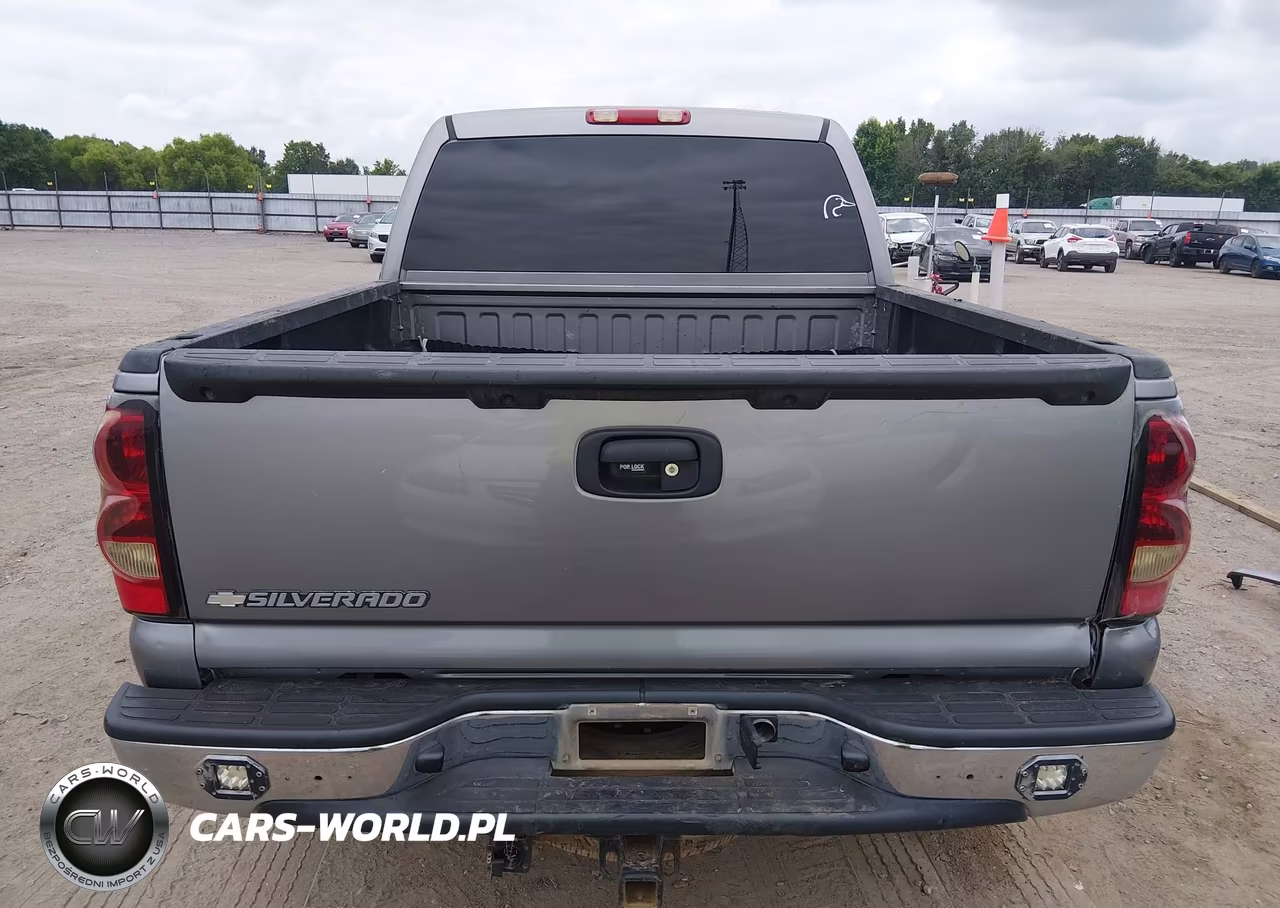 2007 Chevrolet Silverado 1500 Classic Ls VIN:2GCEC13V371161029 - 17