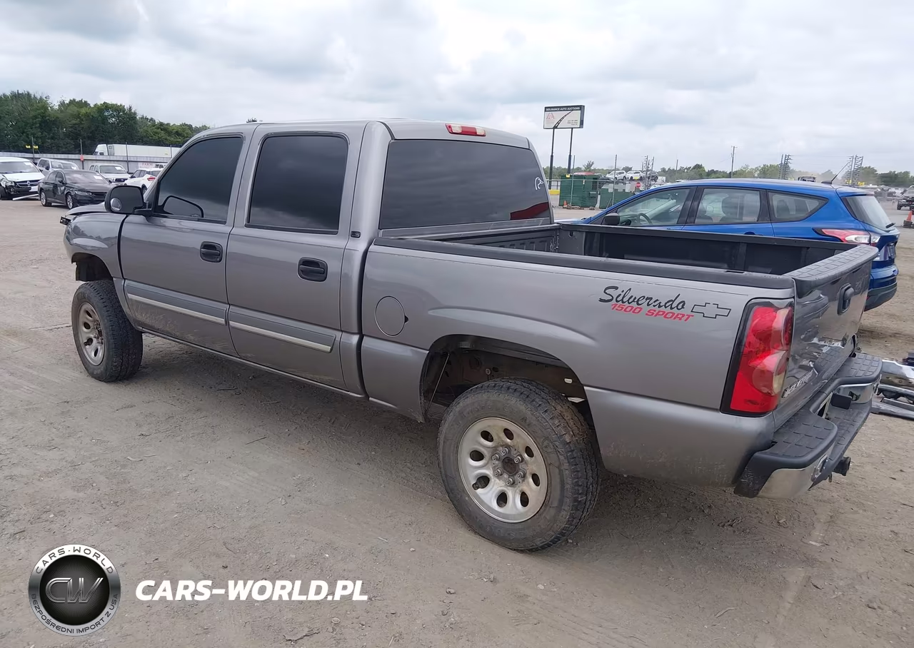 2007 Chevrolet Silverado 1500 Classic Ls VIN:2GCEC13V371161029 - 3