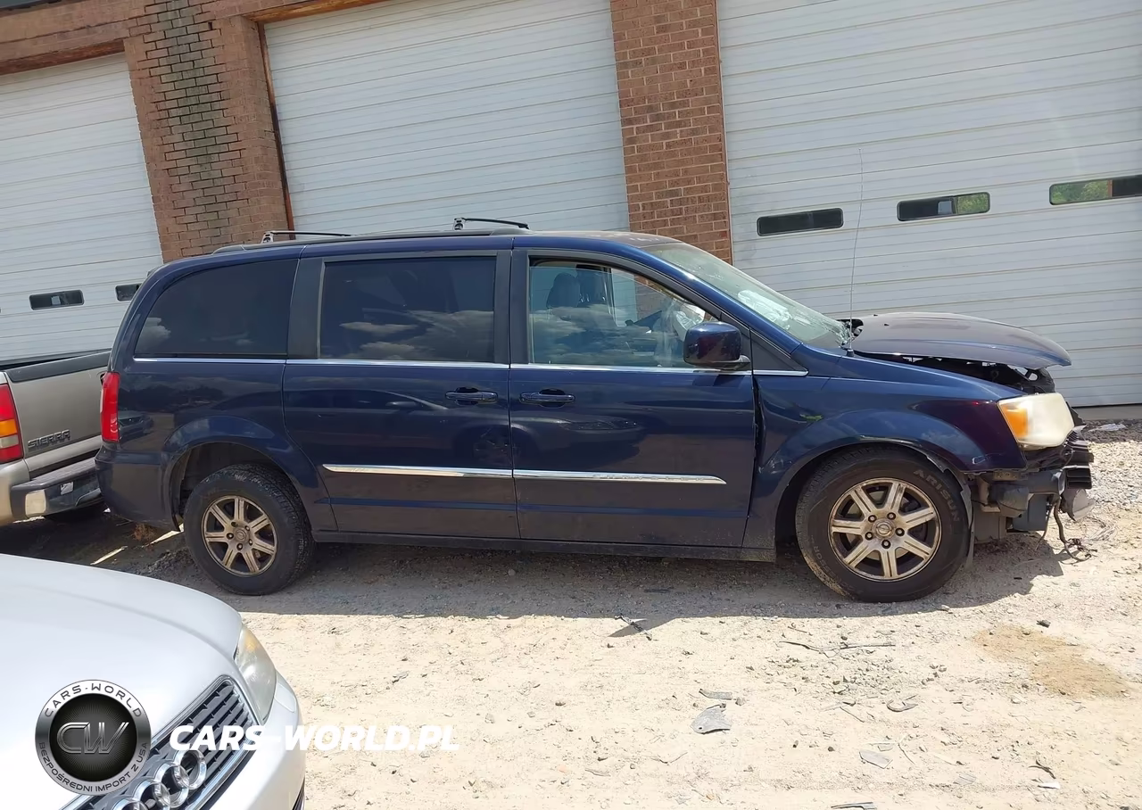 2012 Chrysler Town & Country Touring VIN:2C4RC1BG8CR344703 - 13