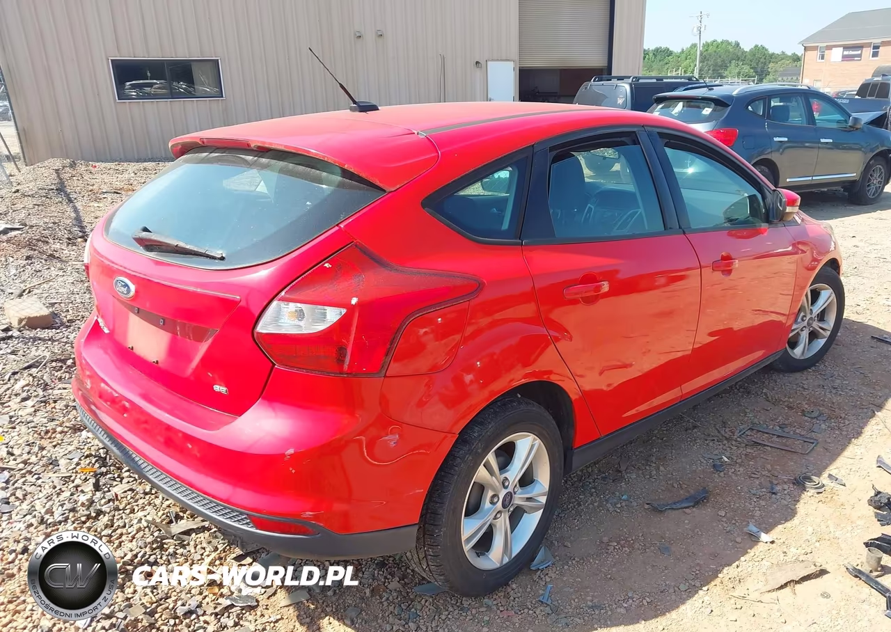 2013 Ford Focus Se VIN:1FADP3K21DL338496 - 4