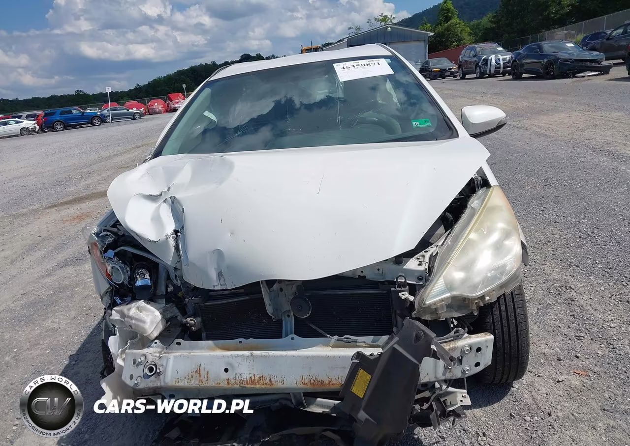 2012 Toyota Prius C One VIN:JTDKDTB32C1512959 - 13