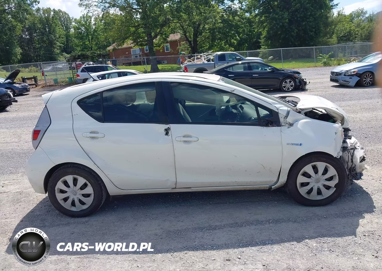 2012 Toyota Prius C One VIN:JTDKDTB32C1512959 - 14